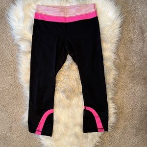 Lululemon Athletica Size 6 with Pink Waistline